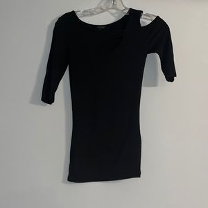 Goldray cutout shoulder short sleeve